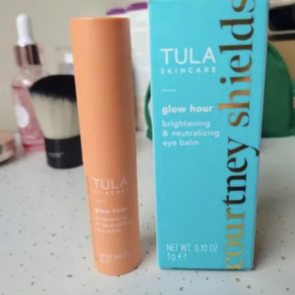Tula x Courtney Shields Glow Hour Eye Balm - Picture 2 of 2
